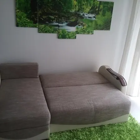 Polanki Lux 2+2 *
